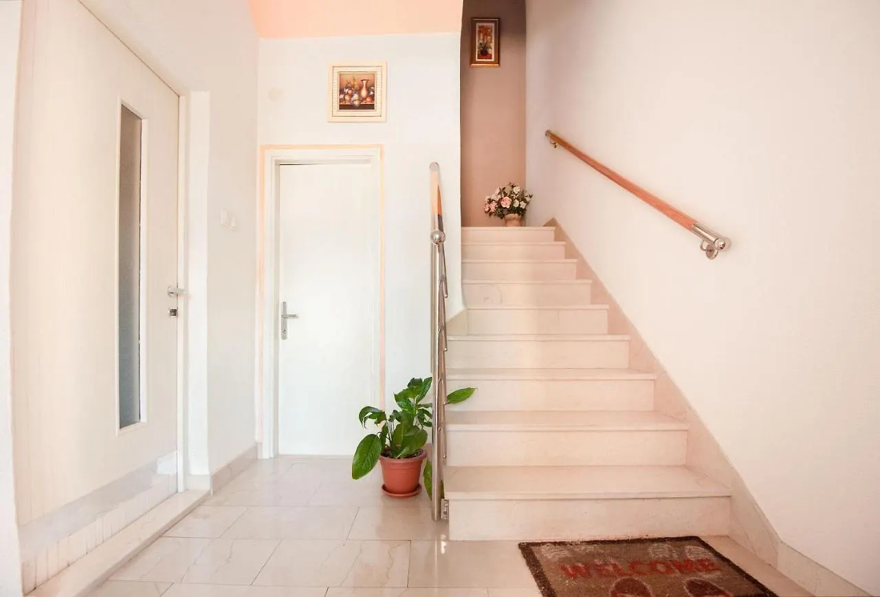 Apartments Milica Kastela Croatia