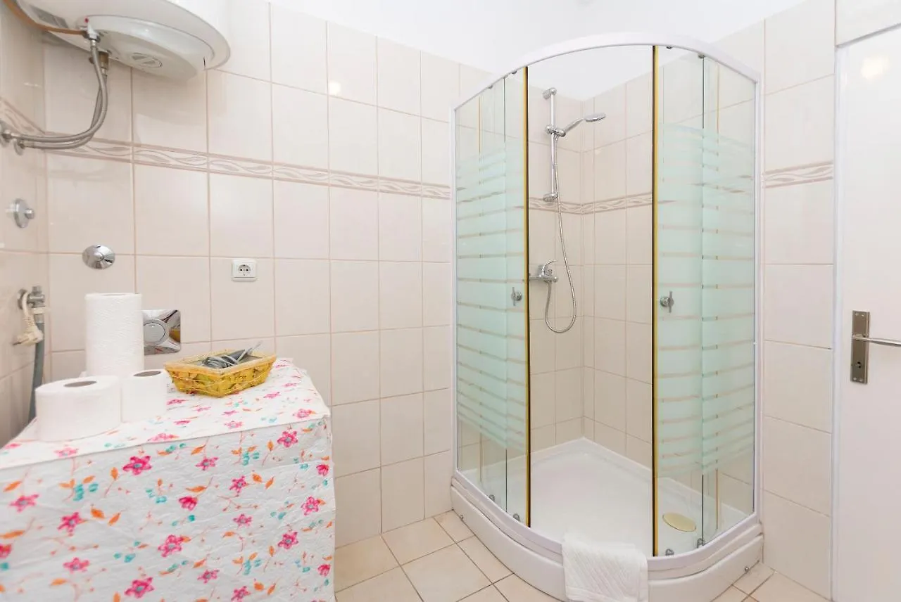 Apartments Milica Kastela Croatia