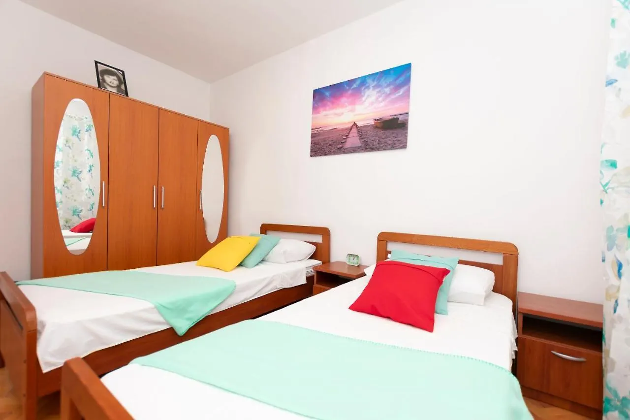 Apartments Milica Kastela
